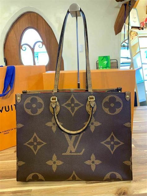 louis vuitton on the go tote bag|Louis Vuitton onthego monogram.